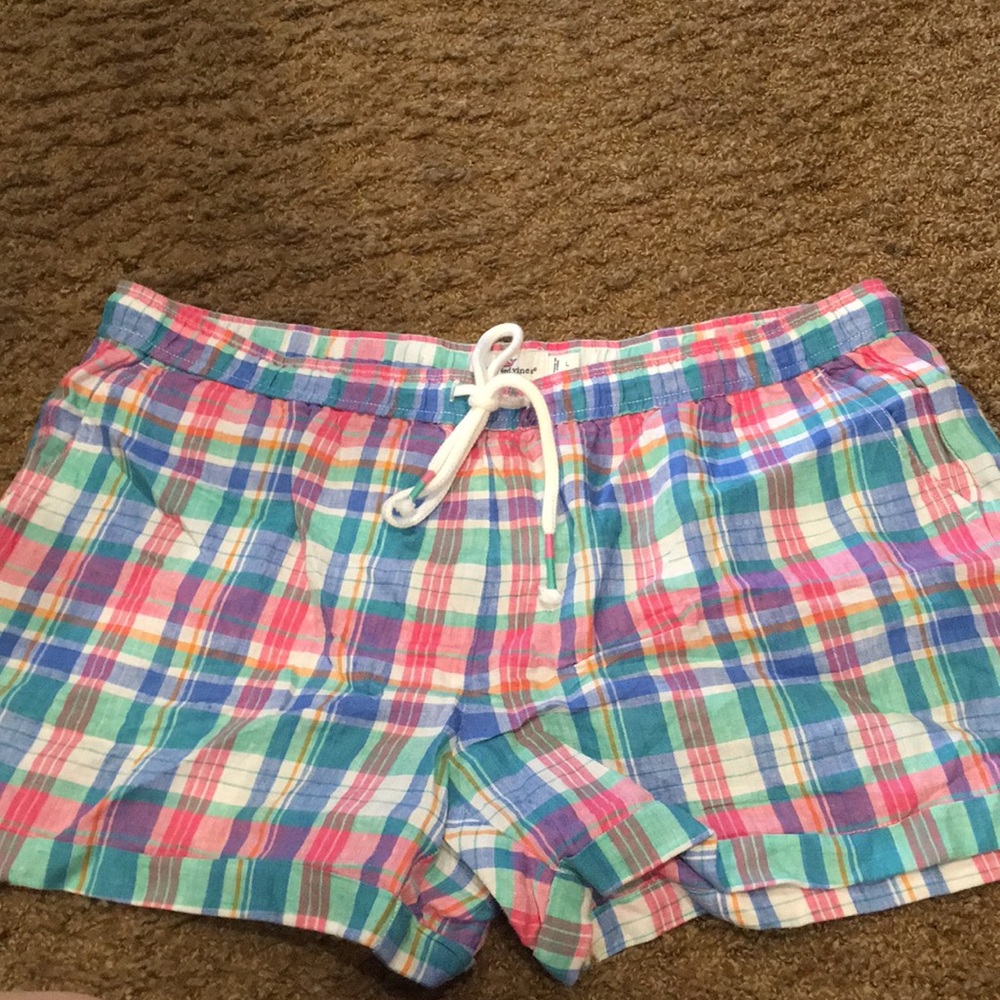 Vineyard vines shorts